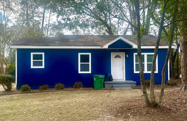 801 East Moore Street photos photos