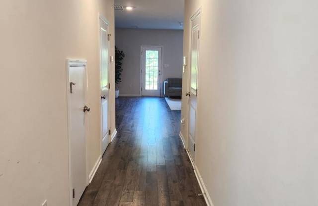 112 SICKLER CT Gallery 4