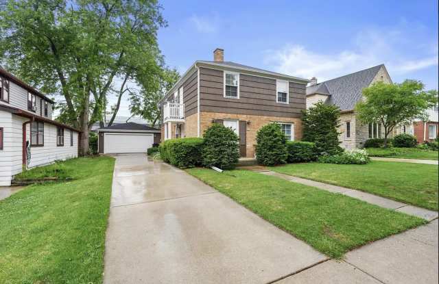 8811 West Hawthorne Avenue photos photos