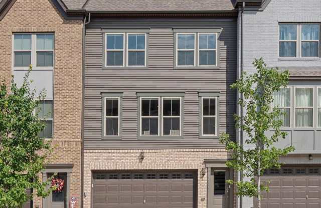 9516 CAPITAL LANE photos photos
