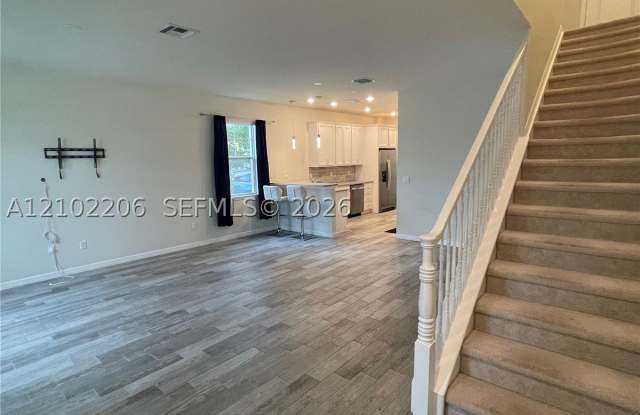 4860 Eucalyptus Dr Gallery 2