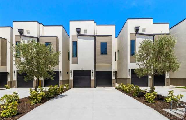 222 N HESPERIDES STREET photos photos