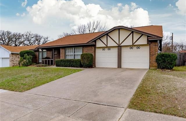 522 Live Oak Drive - 522 Live Oak Drive, Euless, TX 76040