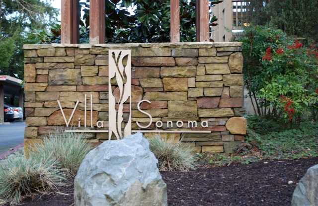 Spacious 2 Bed in Beautiful Complex! - 8244 126th Avenue Northeast, Kirkland, WA 98033