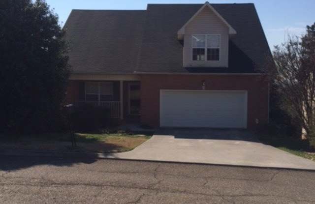 Knoxville 37909 - 3 Bedroom, Sunroom, Fenced yard - Call Debra Johnson (865) 591-8281 photos photos