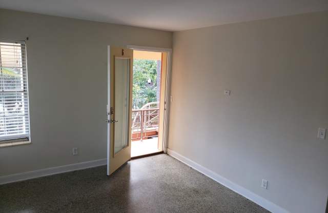 3637 S Olive Avenue Gallery 2