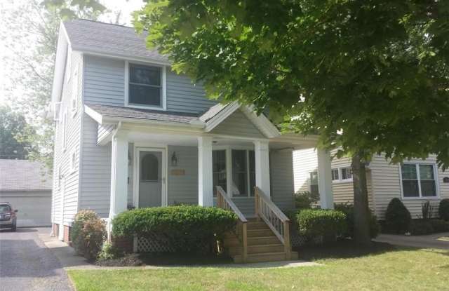 19529 Shoreland Avenue - 19529 Shoreland Avenue, Rocky River, OH 44116