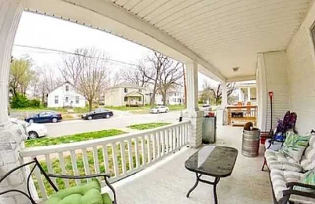 512 9th Street – Spacious 5-Bedroom Home in the Heart of Manhattan, KS photos photos