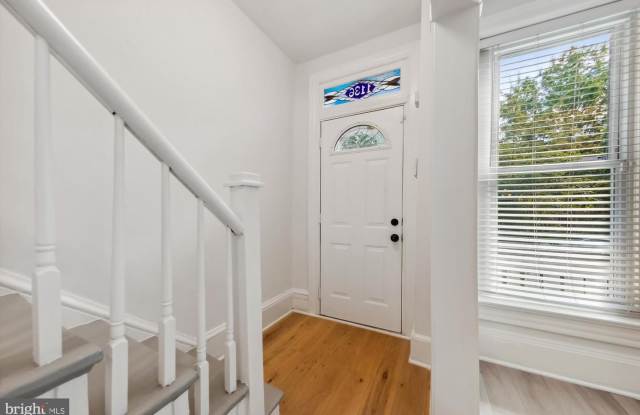 1136 5TH ST NE #A Gallery 2