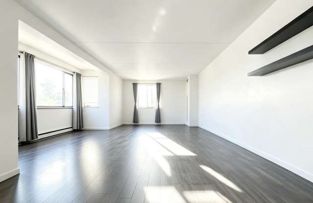 100 Ledgewood Drive Gallery 3