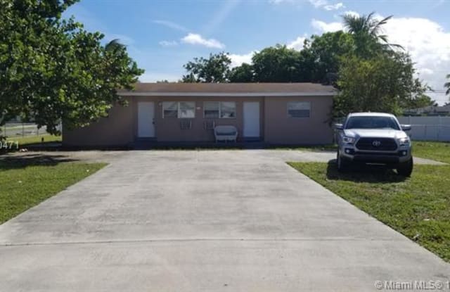 511 NW 4th Ave - 511 NW 4th Ave, Hallandale Beach, FL 33009
