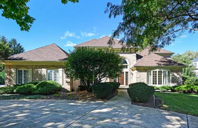 6515 Manor Drive Gallery 2