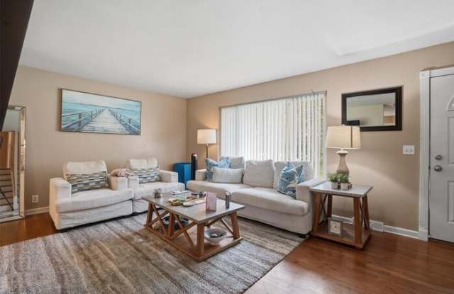 2478 Hiller Road Gallery 4
