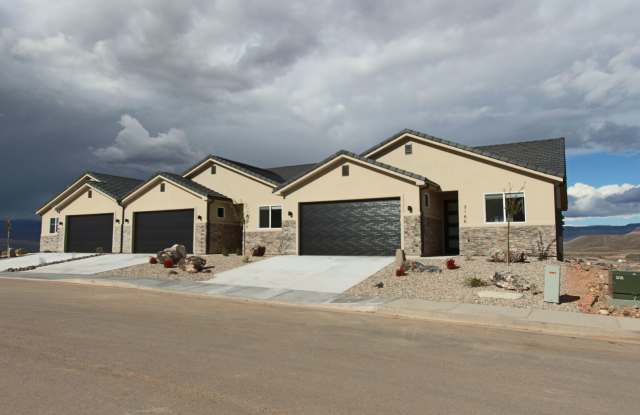 BRAND NEW: 2170+ SQFT and majestic VIEWS - 2182 380 South, Hurricane, UT 84737
