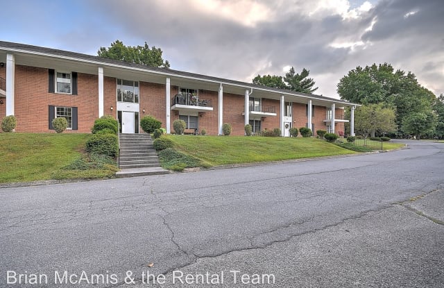 1900 W. Manor Court #C - 1900 W Manor Ct, Kingsport, TN 37660