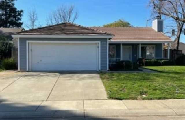 2502 Drummond Dr Gallery 1