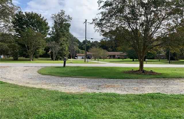 8197 Sherrills Ford Road Gallery 2
