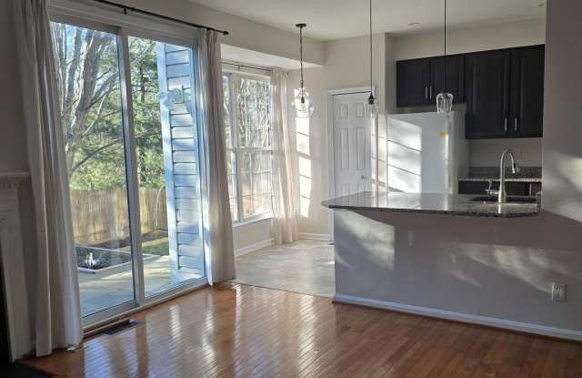 20323 SWALLOW POINT Road Gallery 2