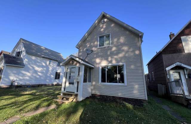 1620 Iowa Ave - 1620 Iowa Avenue, Superior, WI 54880