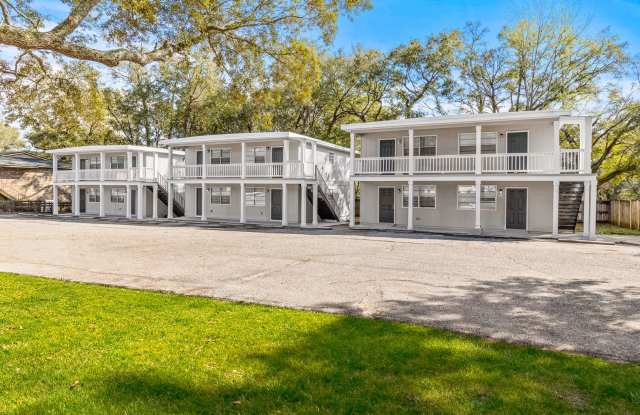 6631 Magnolia St. Milton, FL 32570, MOVE-IN SPECIAL, Waived $350 Cleaning Fee!!!!! photos photos
