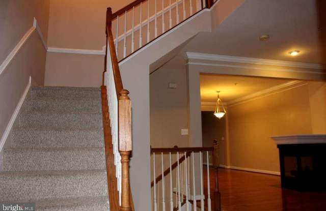 1503 REGENT MANOR Court Gallery 4