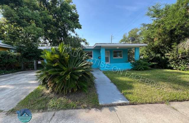 $250 OFF OF YOUR MOVE-IN FEES - 3 BEDROOM / 1 BATHROOM HOME AVAILABLE NOW WITH MOVE IN SPECIALS! photos photos