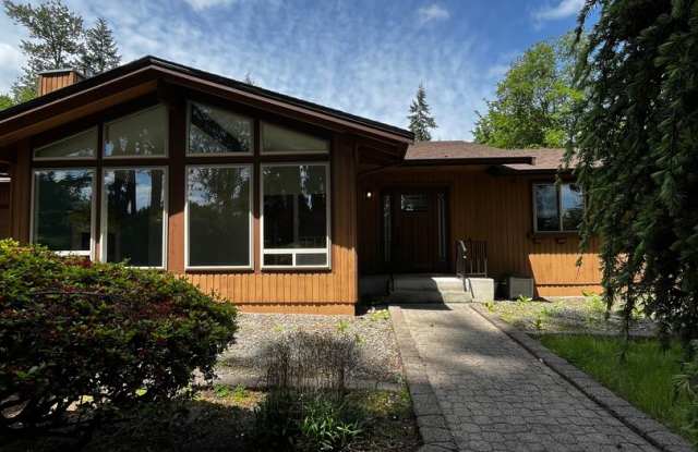Gorgeous 3 BD 2.25 BA Home on 2 Acres! photos photos