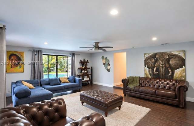 10360 NW 40th Pl Gallery 4