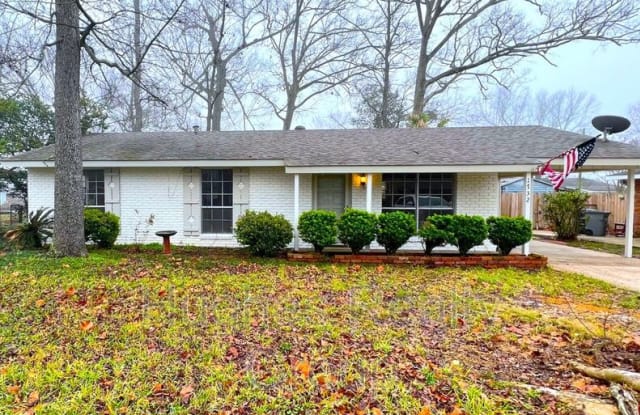 1732 McQuaid Dr. - 1732 Mc Quaid Drive, Village St. George, LA 70810