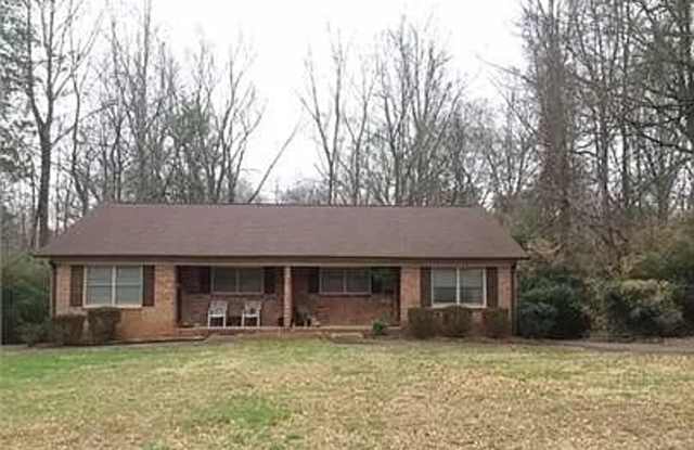 Charming 2 bed 2 bath duplex located in Newton photos photos