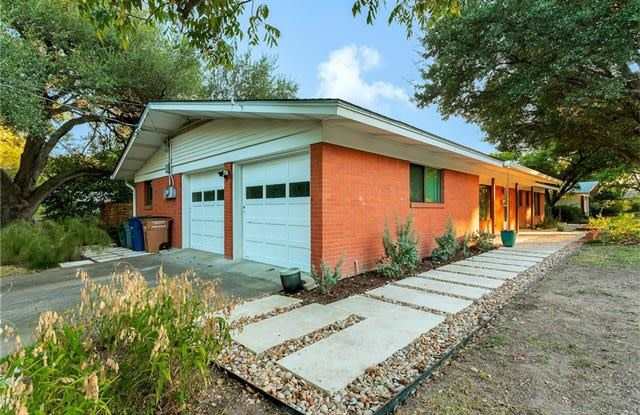 3907 Vineland DR Gallery 3