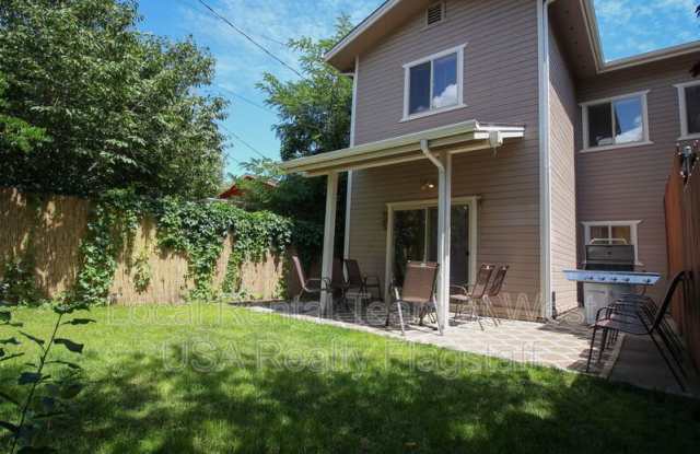 2325 N East St photos photos