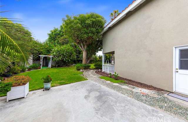 17850 Winterberry Street Gallery 3