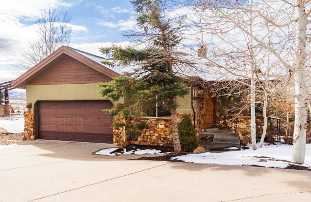 Freshly Renovated Deer Mountain Home for Rent NOW! photos photos