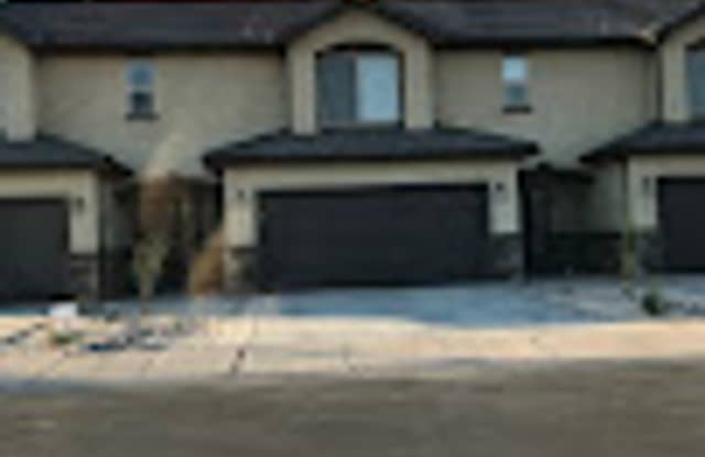 Beautiful townhome with POOL, in Santa Clara with amazing views of Snow Canyon photos photos