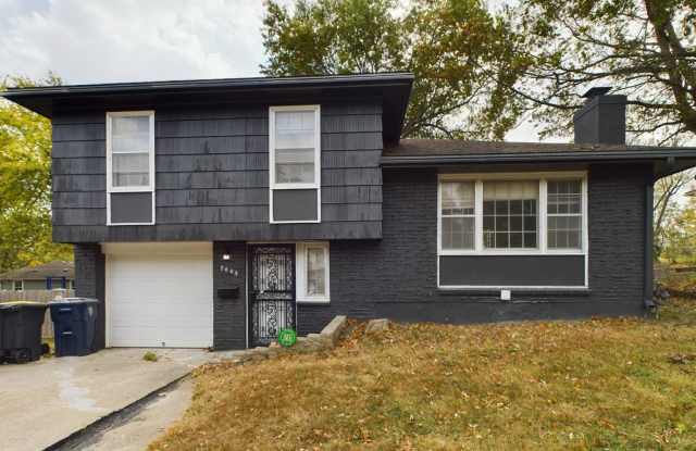 Charming 3-bed, 1-bath home with gleaming hardwood floors! photos photos