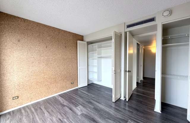 2 Bedroom, 2 Bathroom, 1 Parking (Harbor Square) Gallery 3