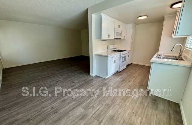 1126 E Doran St photos photos