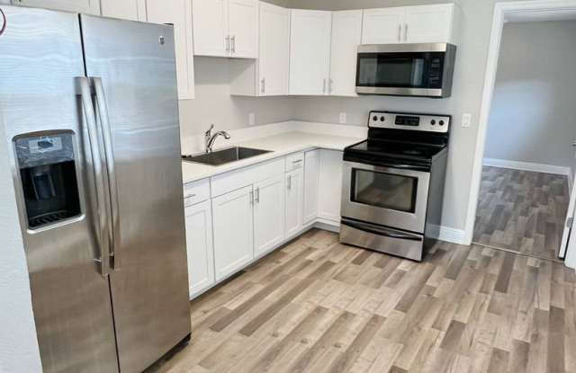 New Remodeled - 3 Bedroom 2 Bath Duplex - 2 Assigned Parking Spaces photos photos