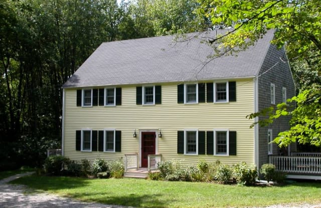 671 Main Street B - 671 Main St, South Eliot, ME 03903
