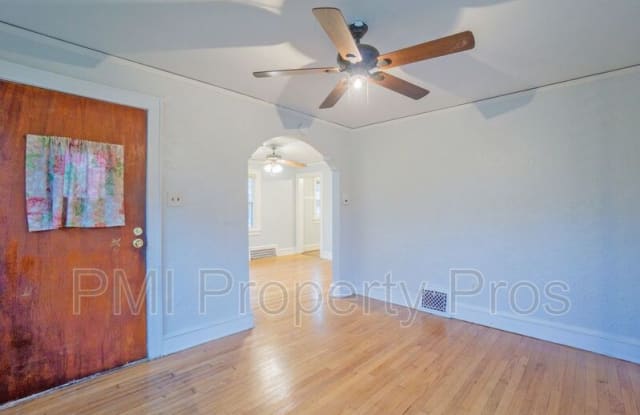 4651 N 48th St - 4651 North 48th Street, Milwaukee, WI 53218