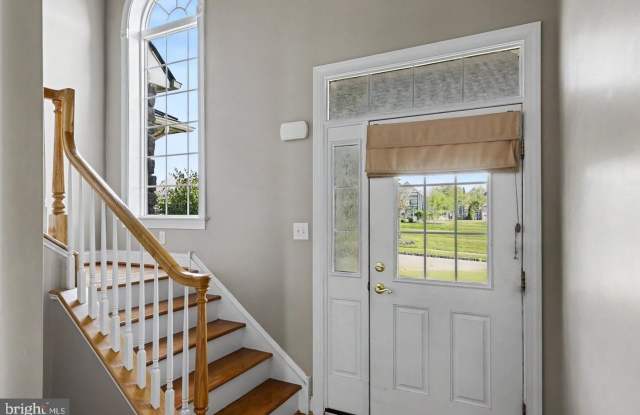 2394 ROSEMONT Terrace Gallery 4