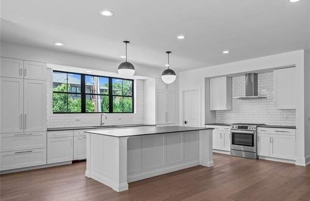 887 REDDING Road Gallery 3