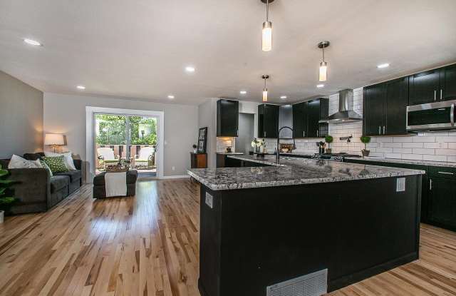 2005 Admiral - 2005 Admiral Street, Dubuque, IA 52002