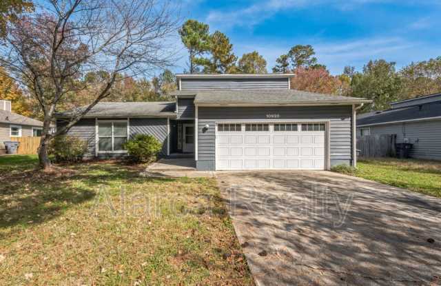 10920 Fox Mill Ln - 10920 Fox Mill Lane, Charlotte, NC 28277