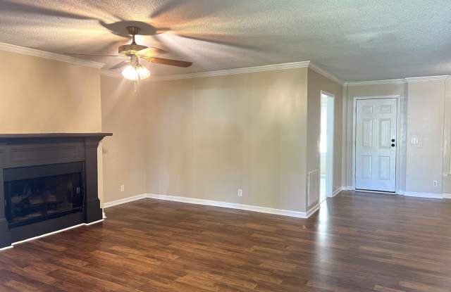 Cute Home in Lake Wildwood Gallery 4