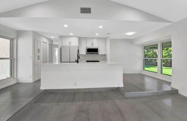 2918 Cormorant Rd. Gallery 4