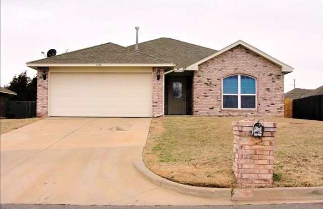 Beautiful 3 bed, 2 bath home in Noble!--1216 N 4th Street photos photos