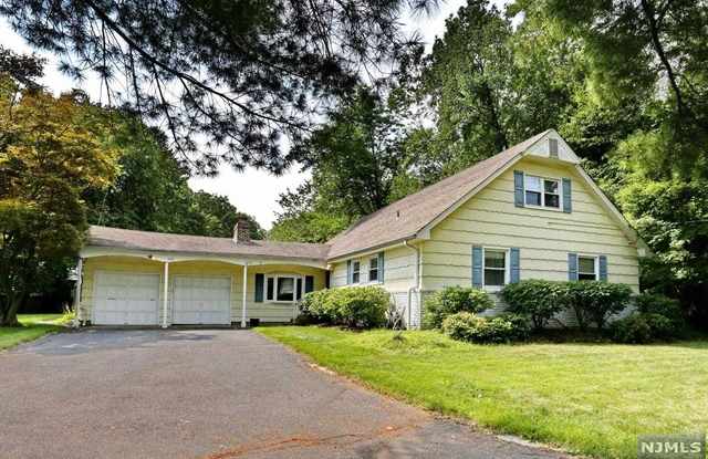 568 Franklin Avenue - 568 Franklin Avenue, Franklin Lakes, NJ 07417