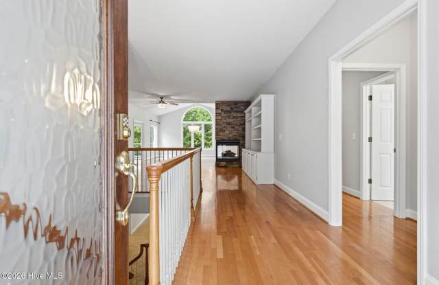 25 Kingswood Circle Gallery 4